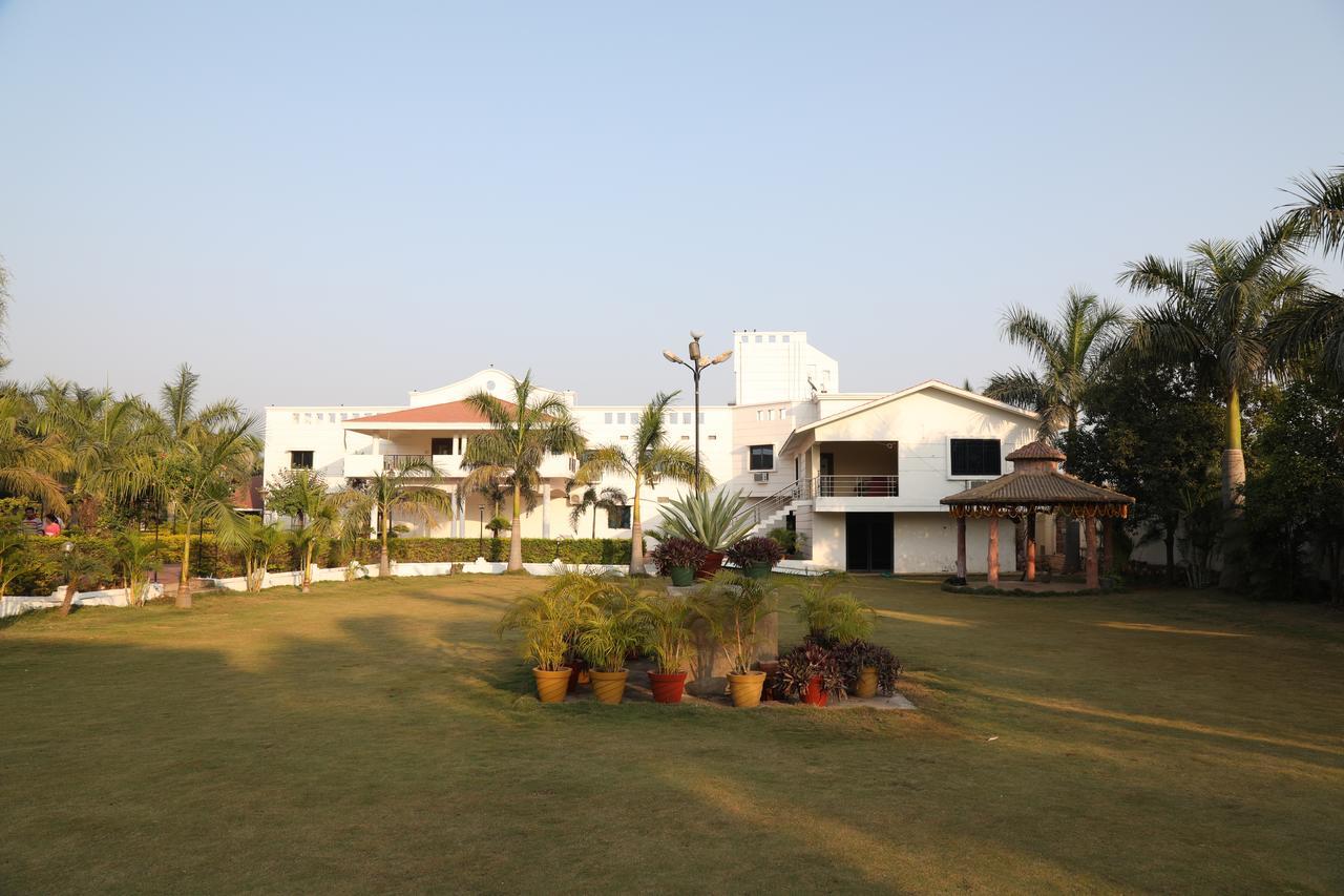 Swayam Resort Balangir Kültér fotó
